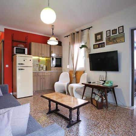 Vintage Apartment Atenas Exterior foto